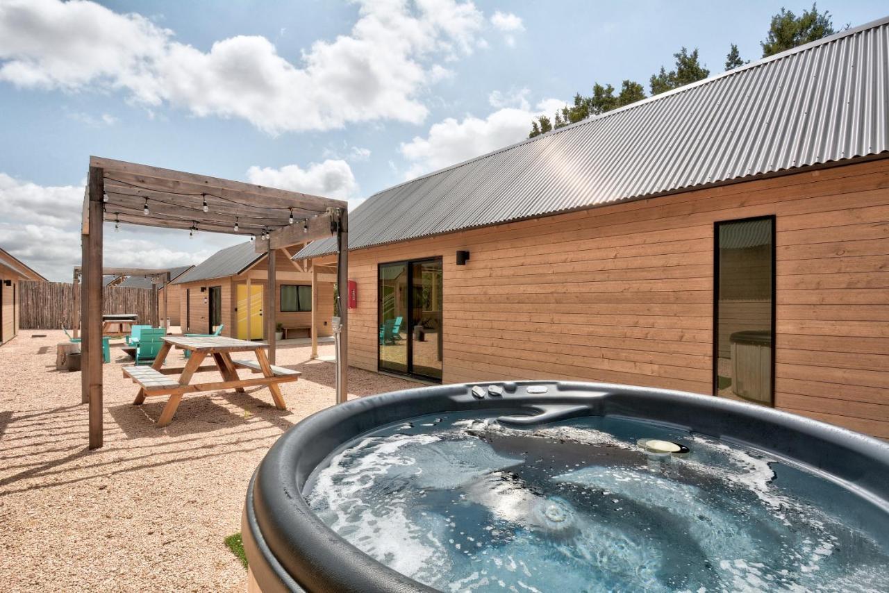Lucky Arrow Retreat Hotel Dripping Springs Exterior foto